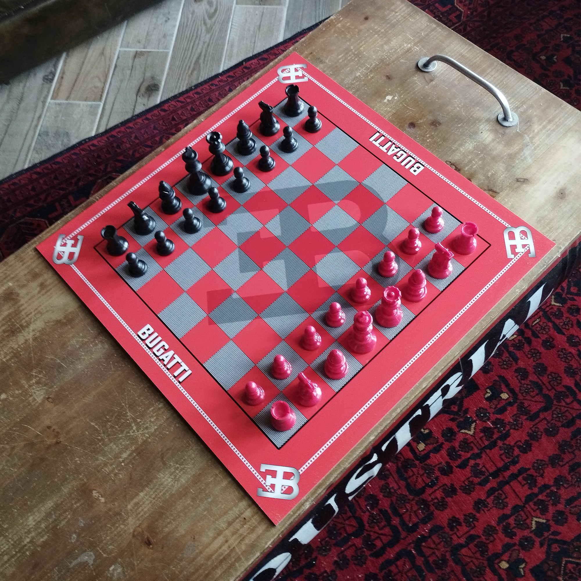 Chess contemporain - Bugatti Chess 