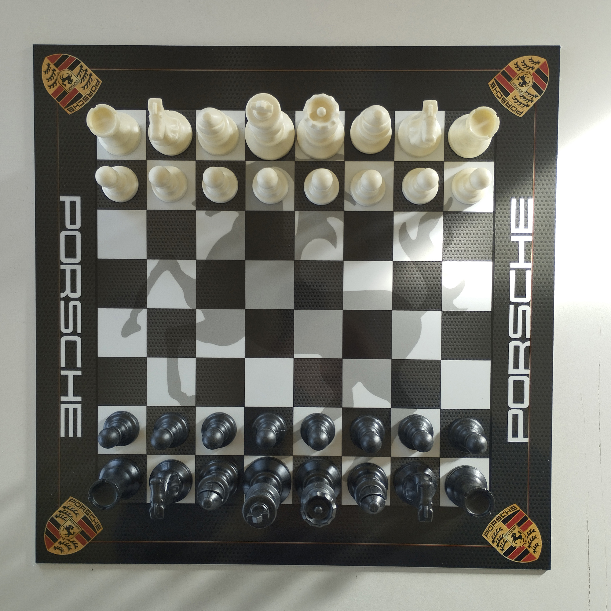 Chess décoration murale - Porsche Chess  tableaux pop art by Lascaz Déco